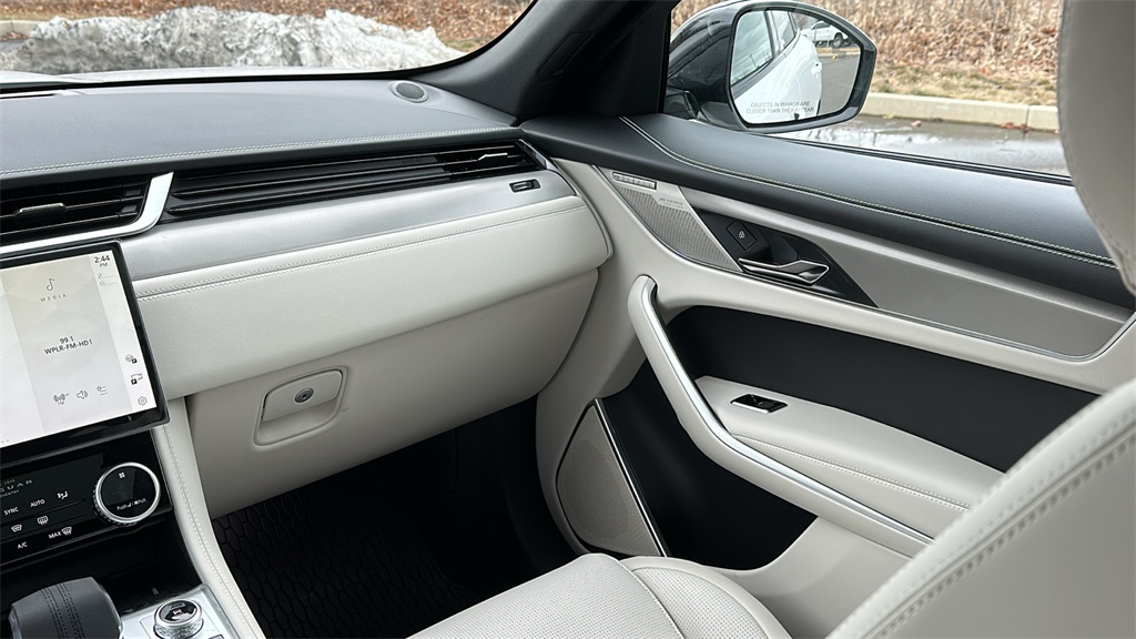 2026 Jaguar F-PACE P250 R-Dynamic S photo 27