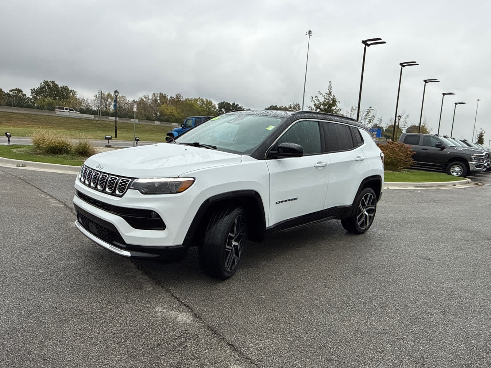 2024 Jeep Compass Limited photo 4