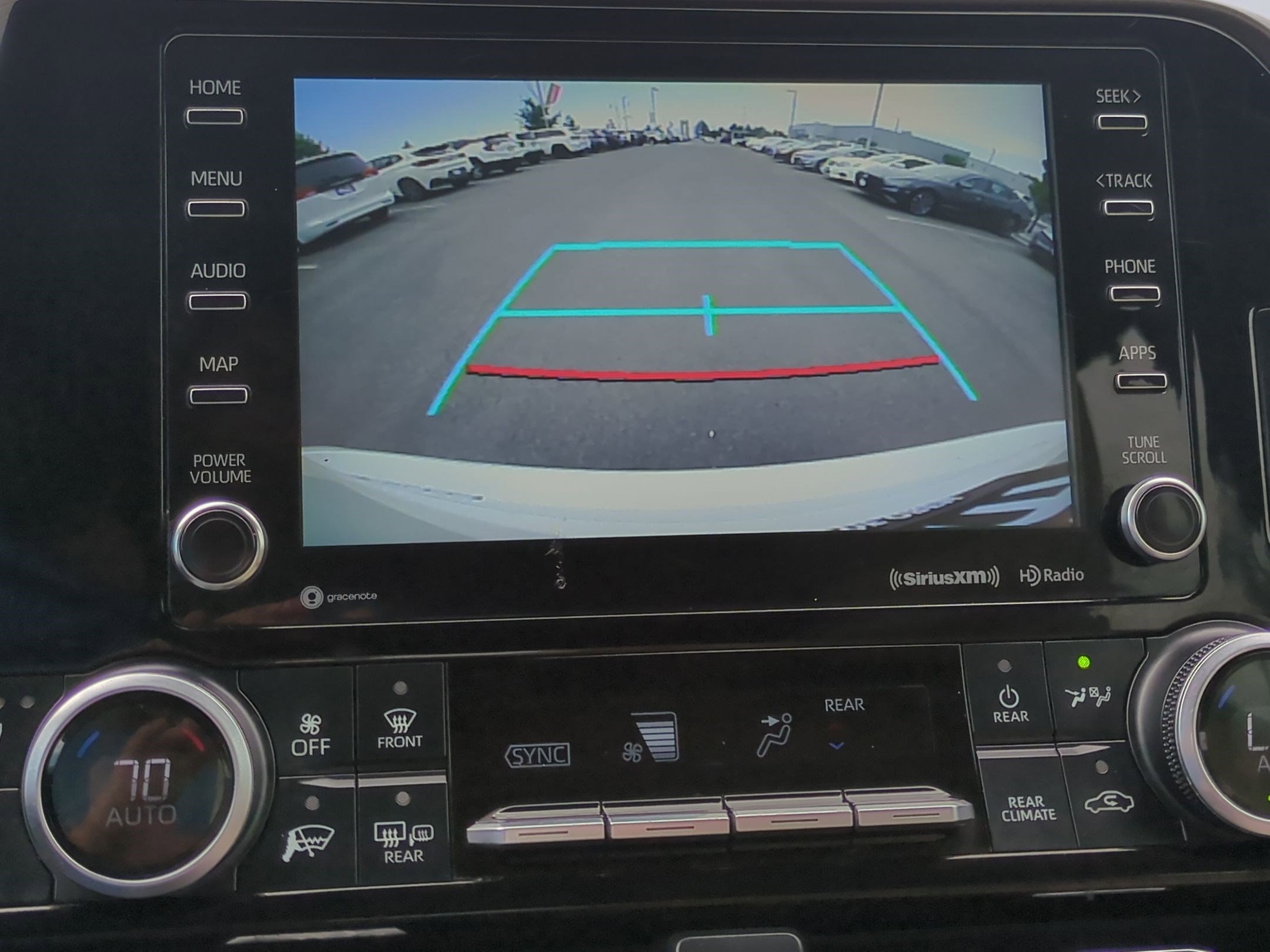 2021 Toyota Highlander XLE photo 21