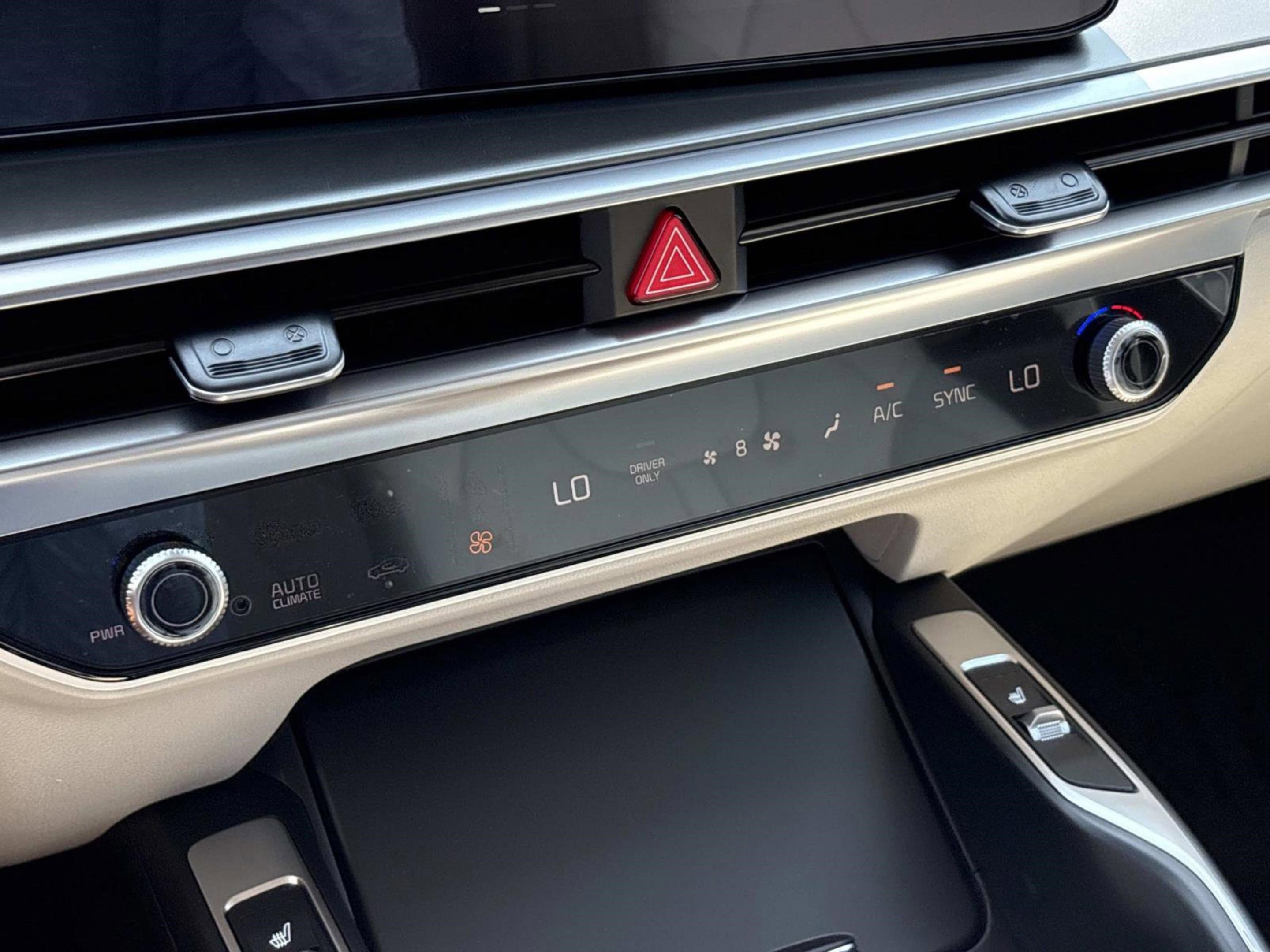 2025 Kia Sorento Hybrid EX photo 24
