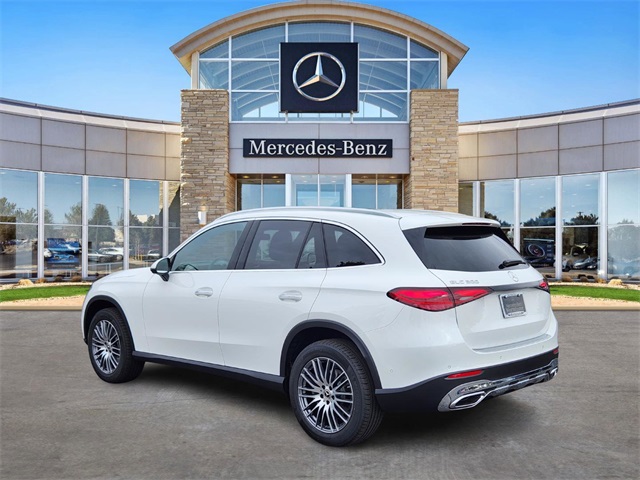 2026 Mercedes Benz GLC 300 4MATIC photo 2