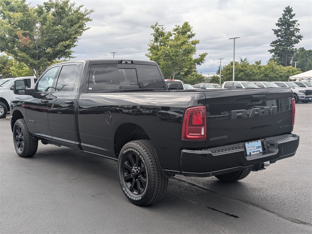 2025 Ram 3500 Laramie photo 4