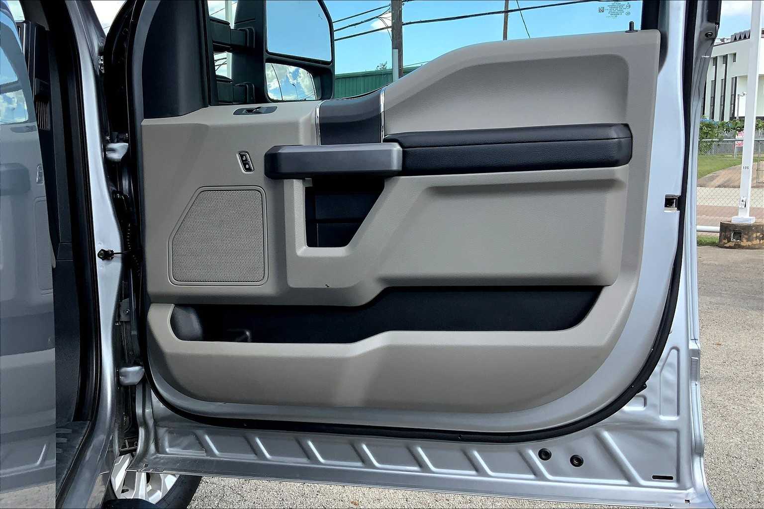 2022 Ford F-250 XLT photo 22
