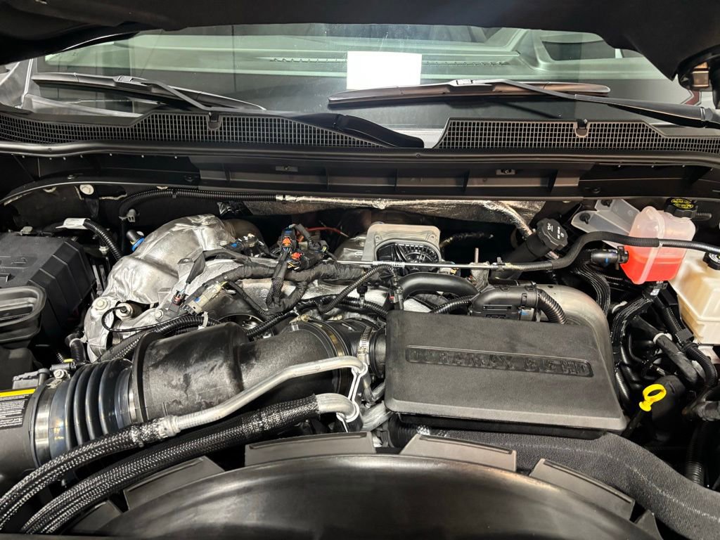 2025 Chevrolet Silverado 2500HD LTZ photo 2
