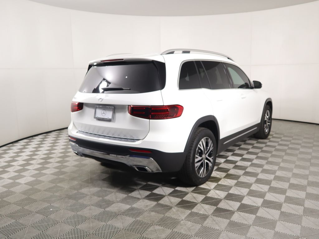 2026 Mercedes Benz GLB 250 photo 2