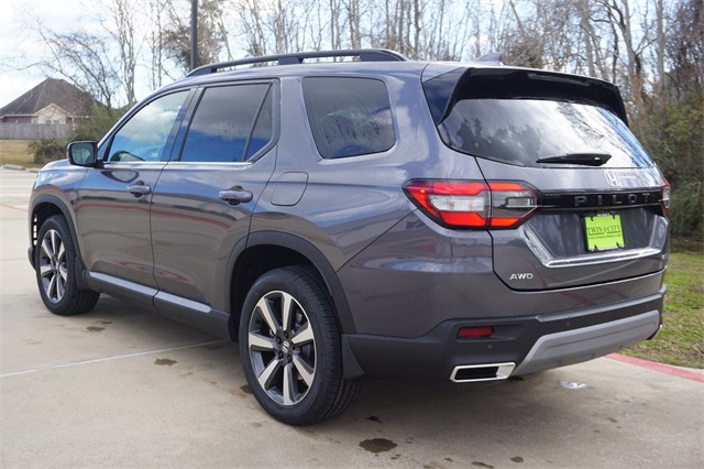 2025 Honda Pilot Touring photo 4