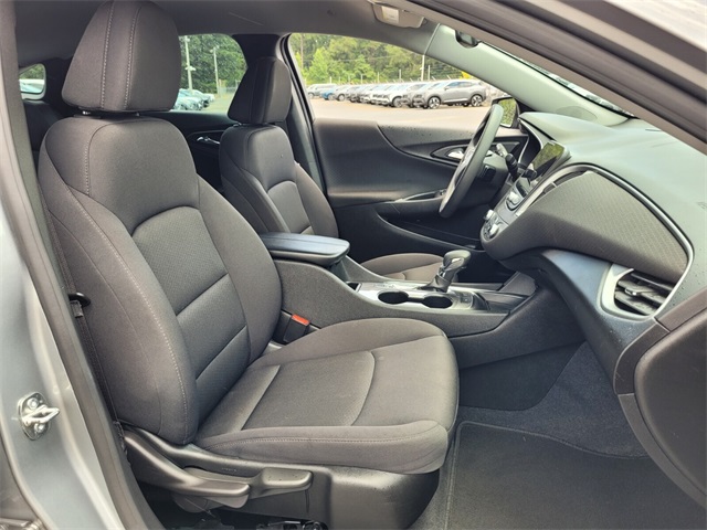 2024 Chevrolet Malibu 1LT photo 14