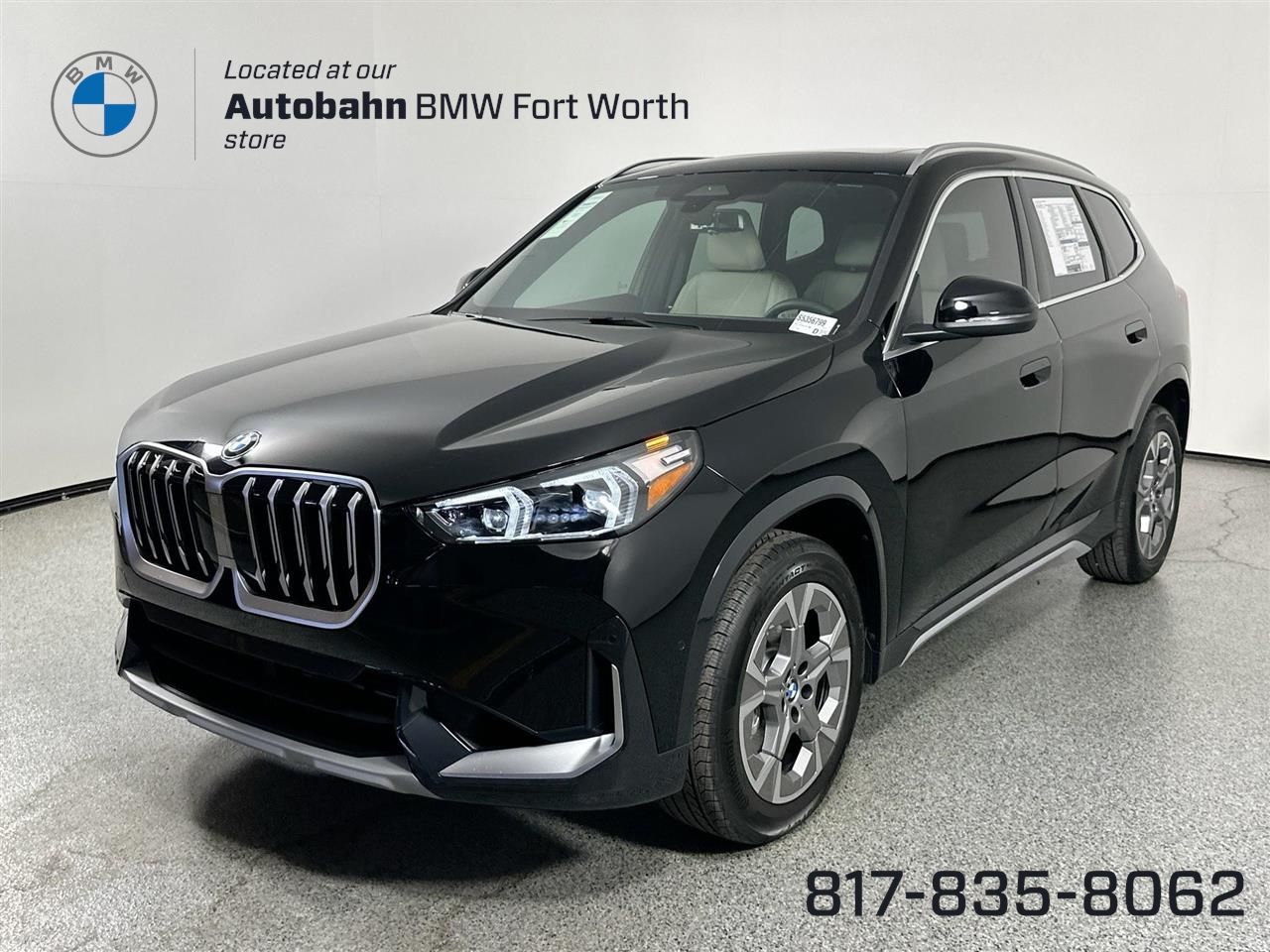 2025 BMW X1 28i's photo