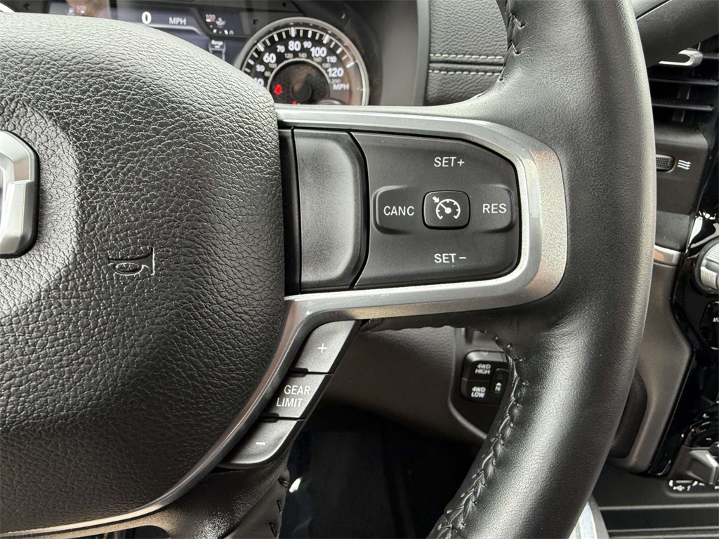 2024 Ram 2500 Laramie photo 25