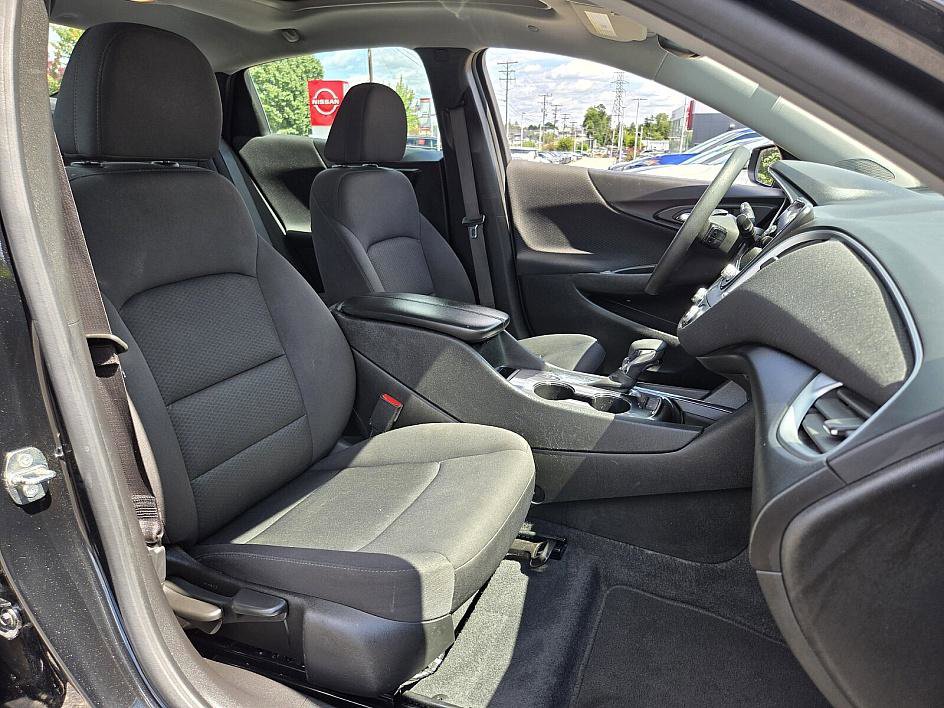 2024 Chevrolet Malibu 1LT photo 13