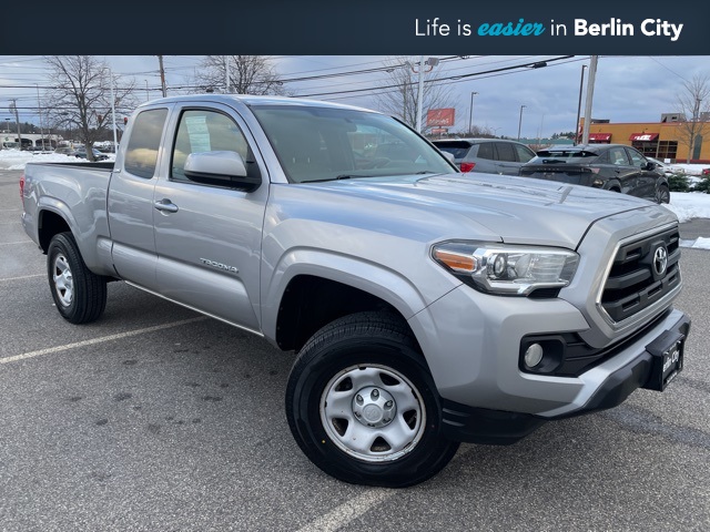 2016 Toyota Tacoma SR5's photo