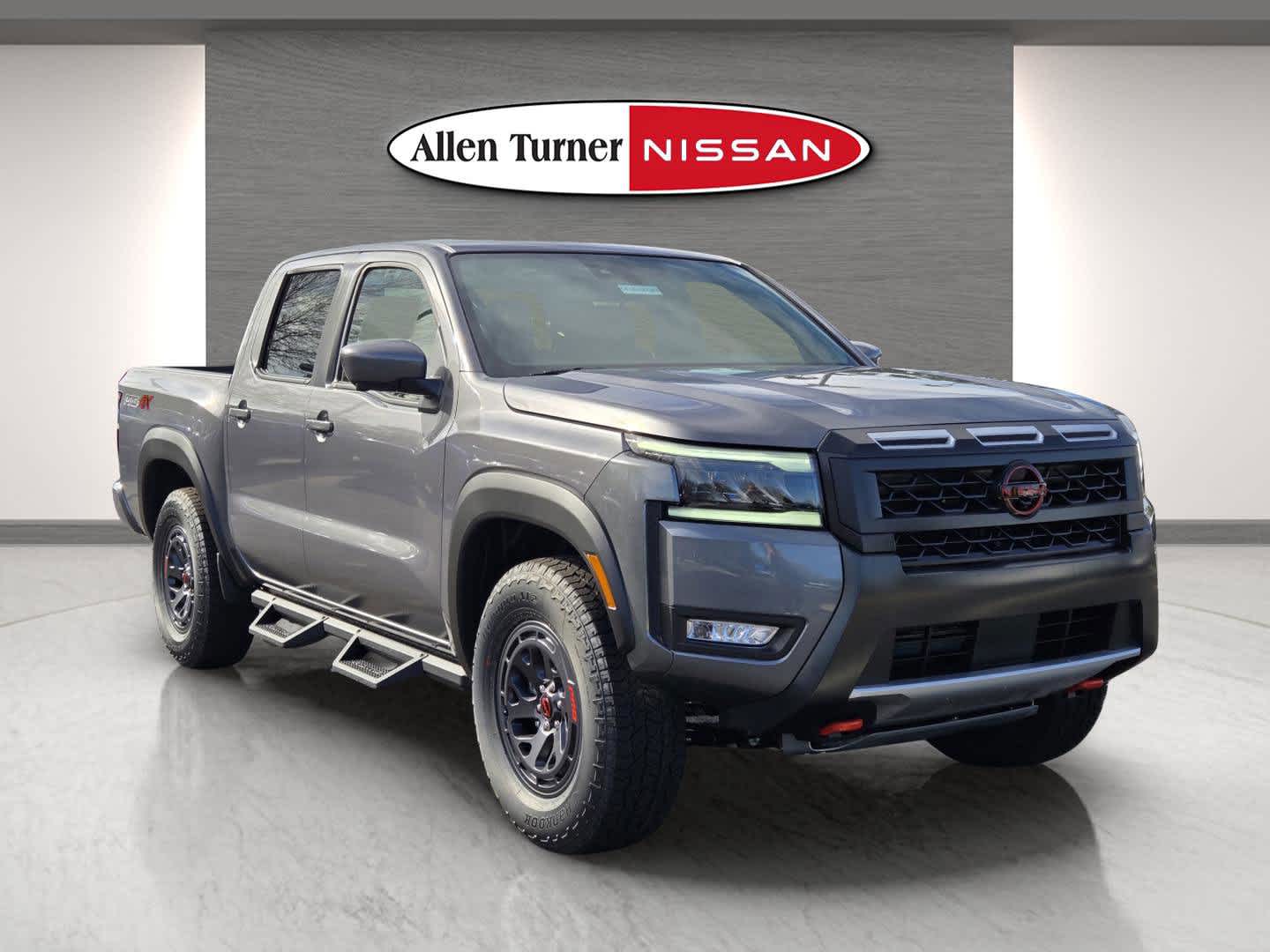 2026 Nissan Frontier PRO-4X's photo