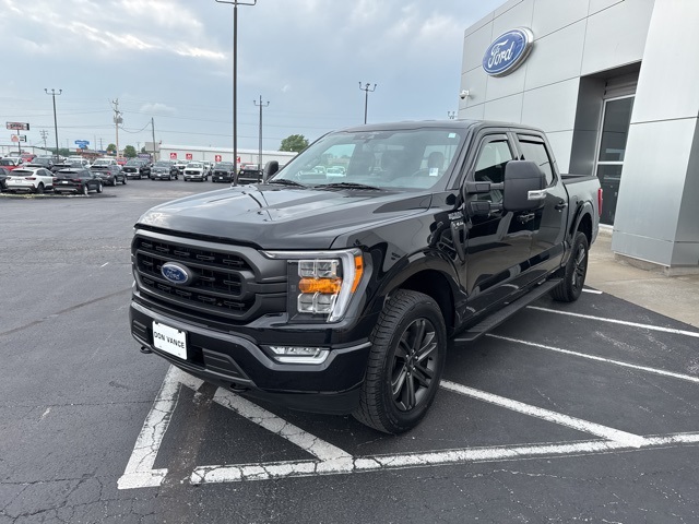 2022 Ford F-150 XLT photo 2