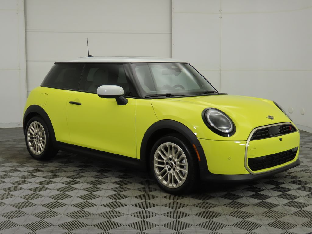 2026 Mini Cooper Hardtop S 2 Door Iconic photo 3