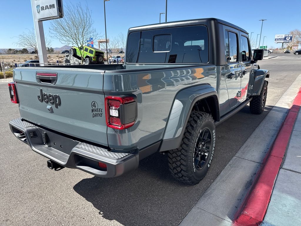 2025 Jeep Gladiator Willys photo 5