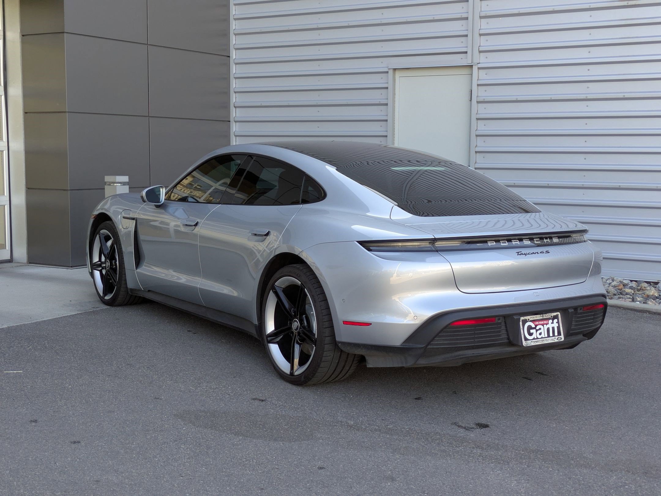 2022 Porsche Taycan 4S photo 3