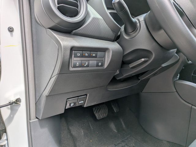 2025 Nissan Kicks Play S photo 15