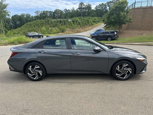 2025 Hyundai Elantra Hybrid SEL Sport photo 6