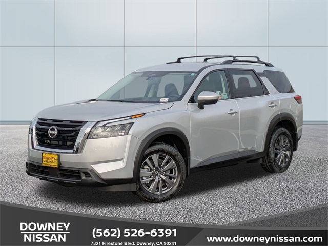 2025 Nissan Pathfinder SV's photo