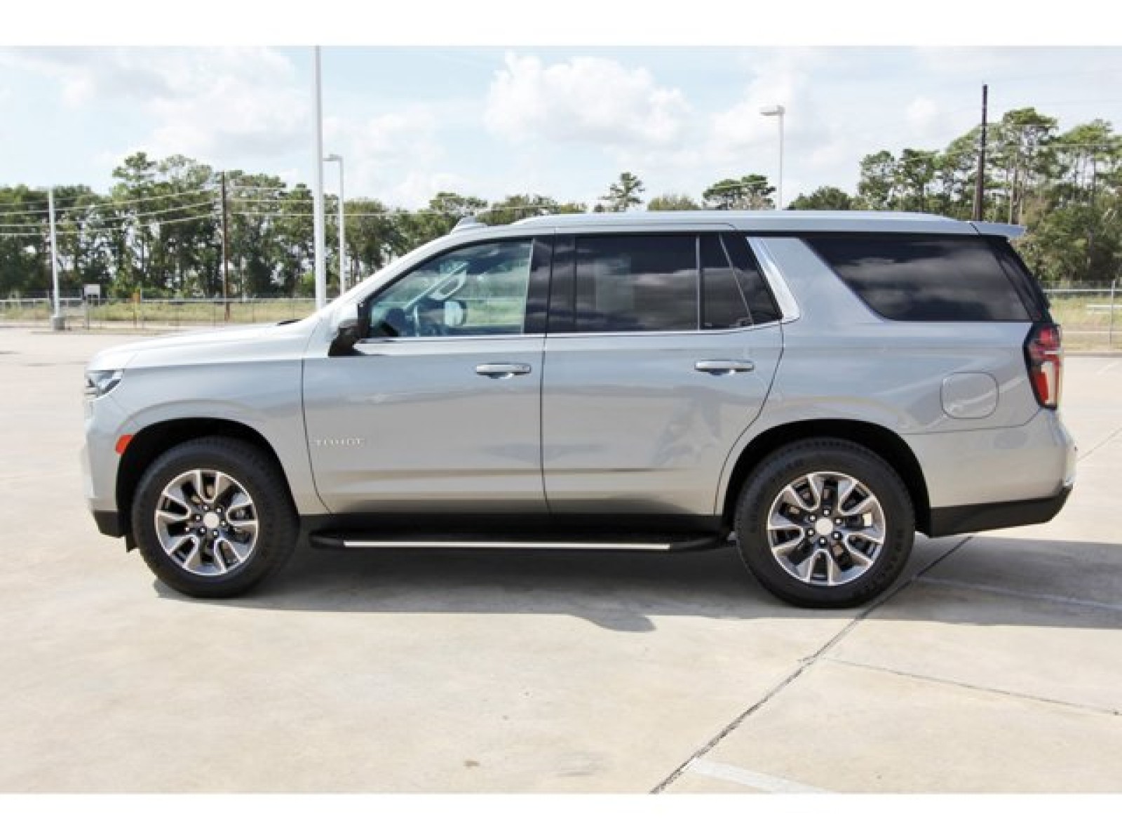 2023 Chevrolet Tahoe LT - 2