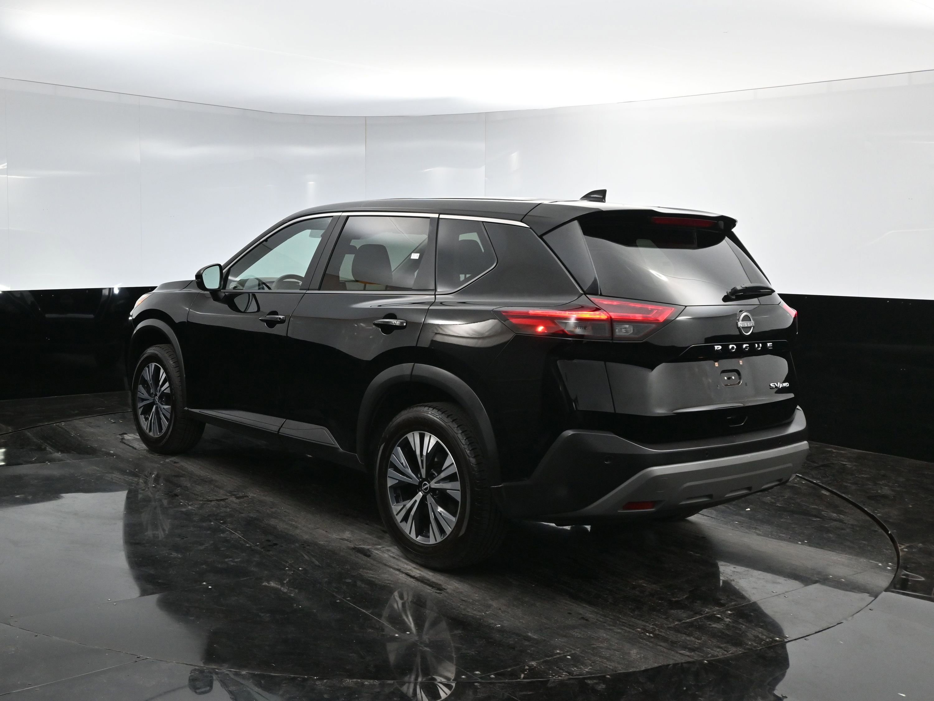 2022 Nissan Rogue SV photo 4