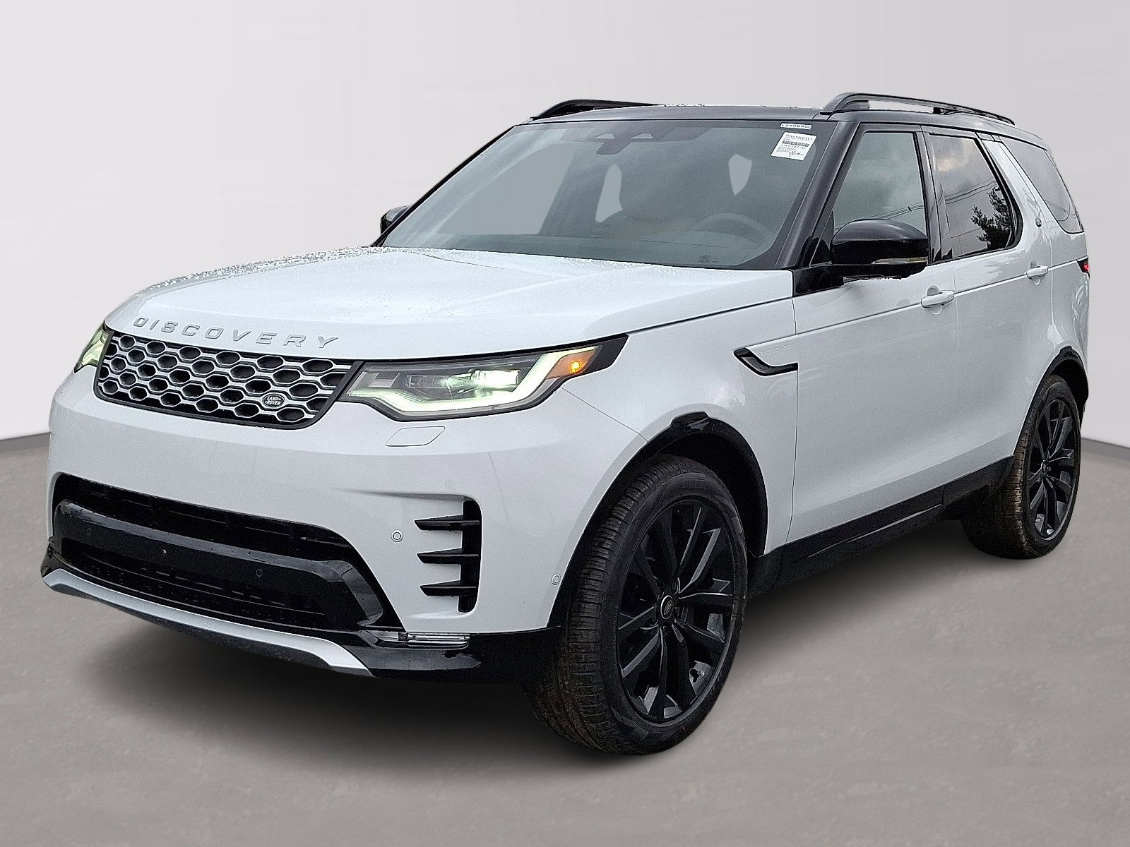 2026 Land Rover Discovery Gemini Edition's photo