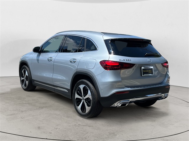 2025 Mercedes Benz GLA 250 4MATIC photo 3