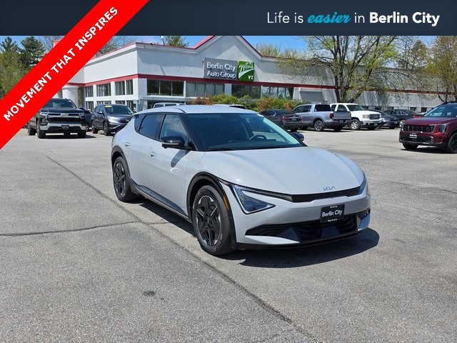 2025 Kia EV6 Wind's photo