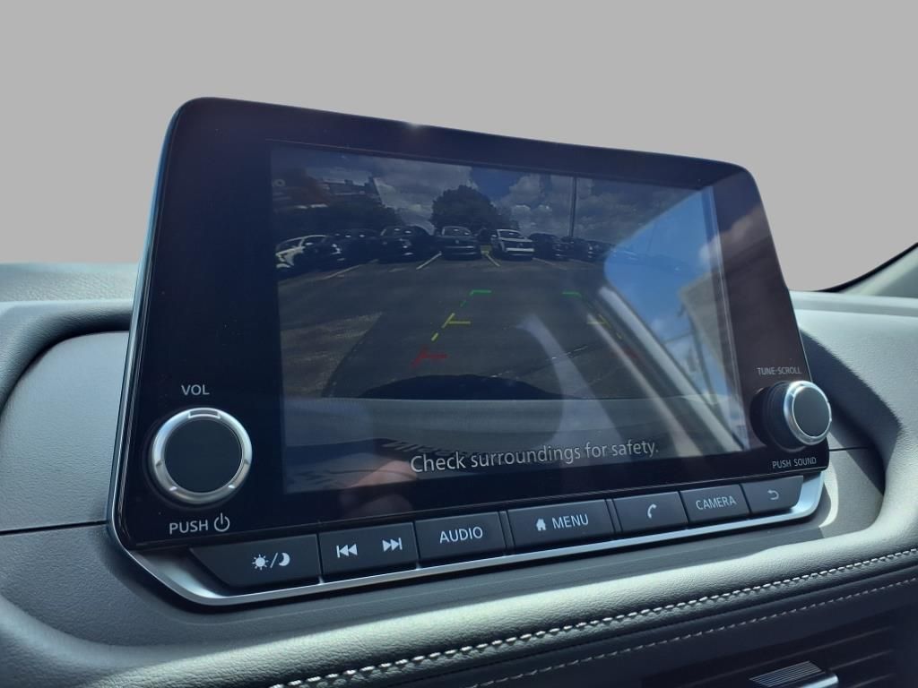 2026 Nissan Rogue SV photo 4