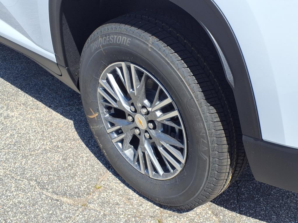2025 Chevrolet Traverse photo 5