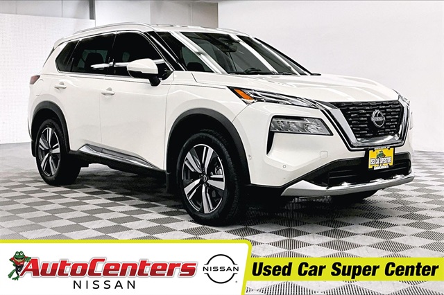 2023 Nissan Rogue Platinum's photo