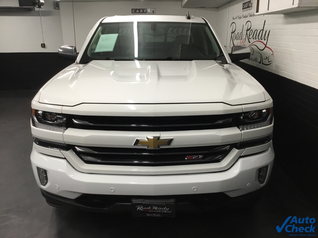 2017 Chevrolet Silverado 1500 LTZ photo 4