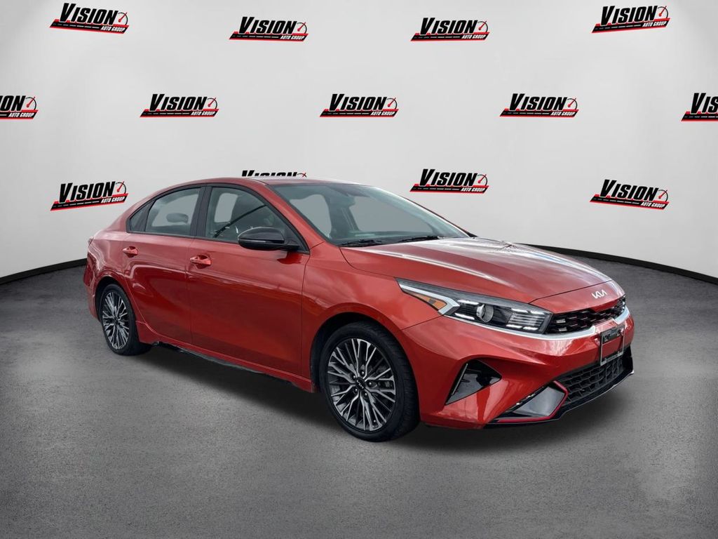 2023 Kia Forte GT-Line photo 3