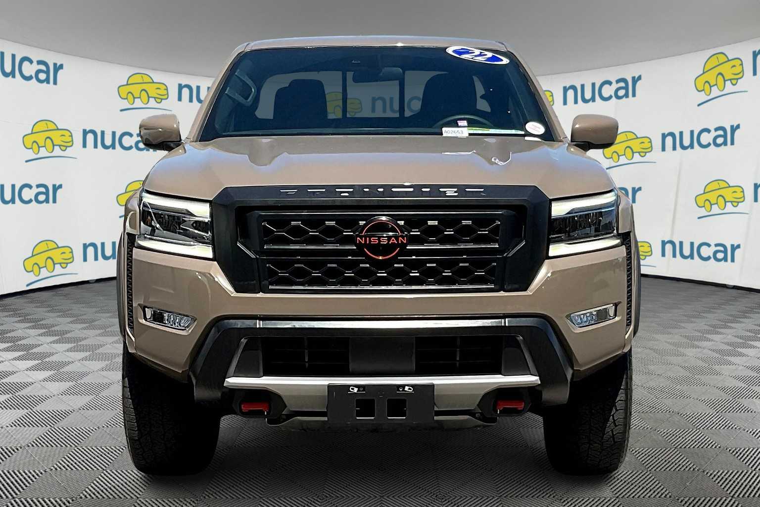 2022 Nissan Frontier PRO-4X photo 2