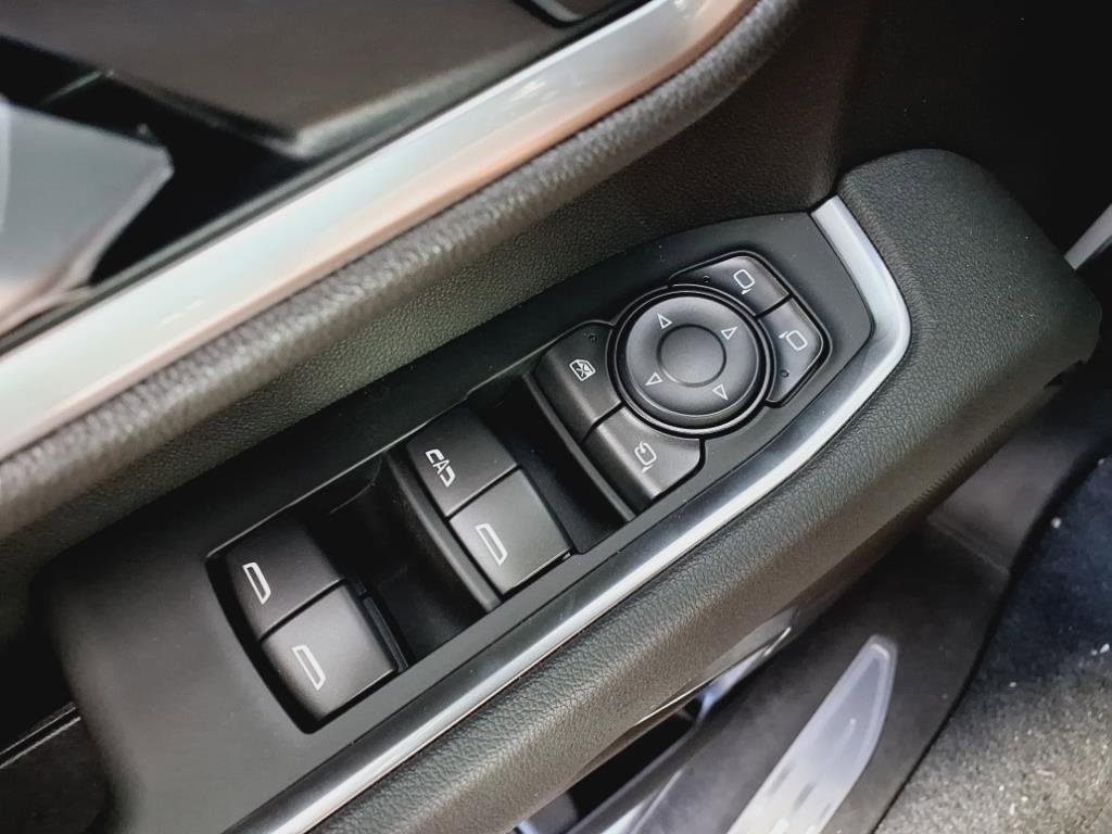 2025 Chevrolet Silverado 2500HD LT photo 13