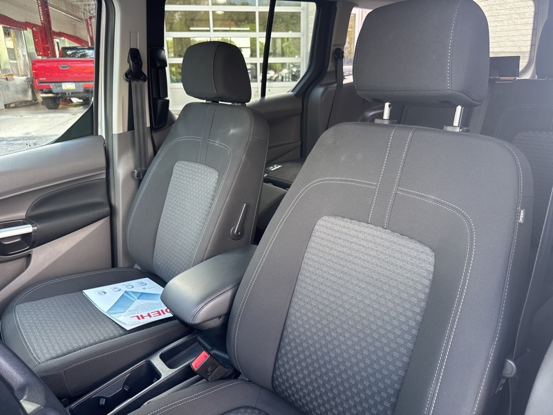 2023 Ford Transit Connect XLT Passenger Wagon photo 17
