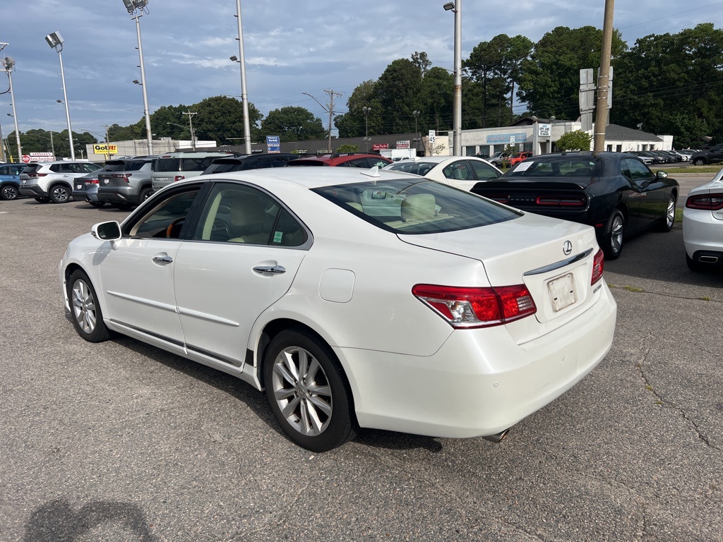 2011 Lexus ES 350 photo 6
