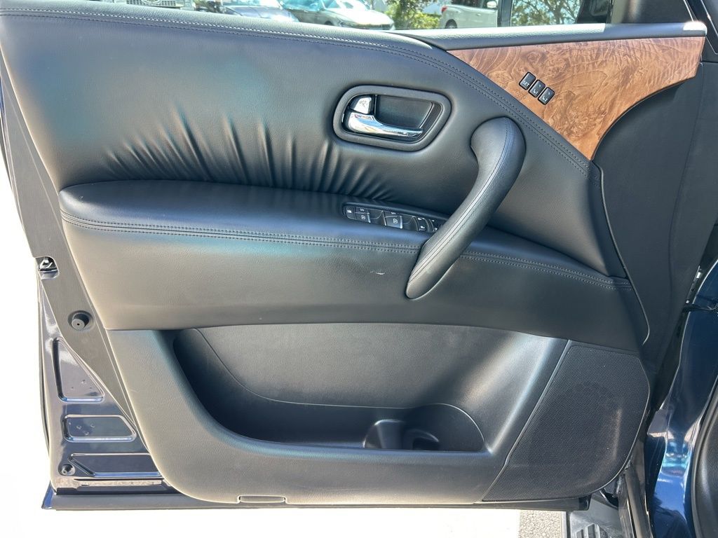 2022 Nissan Armada SL photo 11