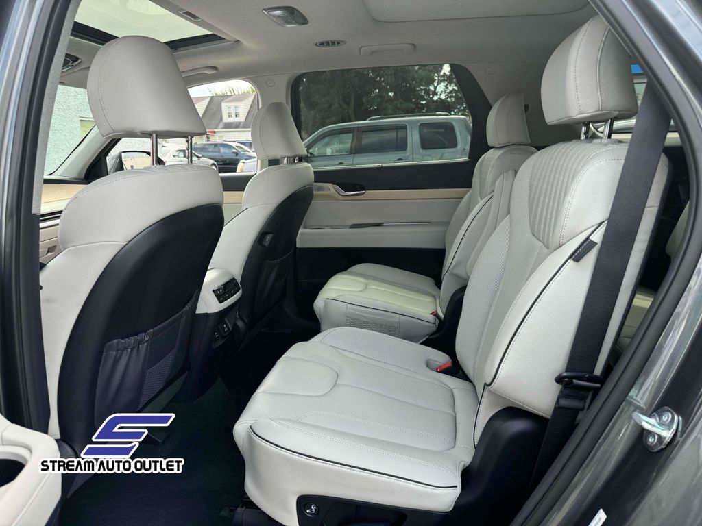2025 Hyundai Palisade Limited photo 10