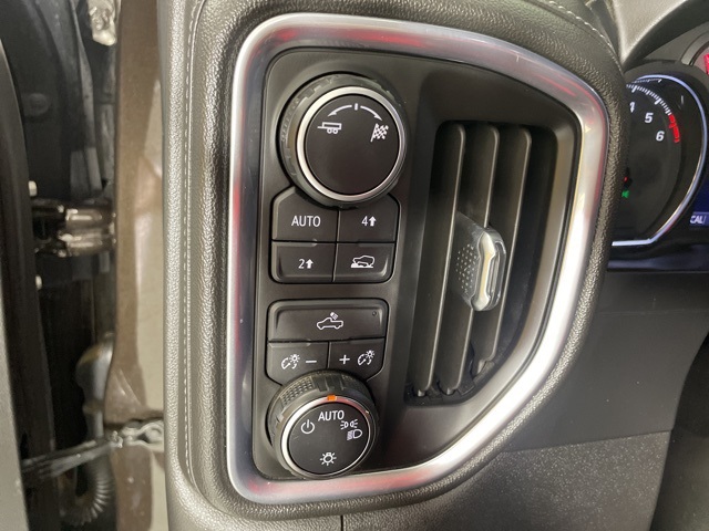 2019 Chevrolet Silverado 1500 LT photo 21