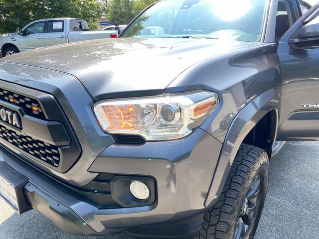2021 Toyota Tacoma SR5 photo 24
