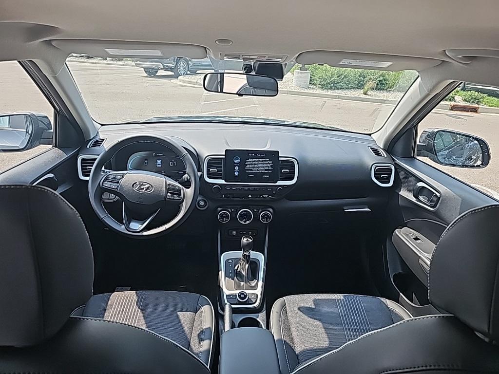 2025 Hyundai Venue Limited photo 22