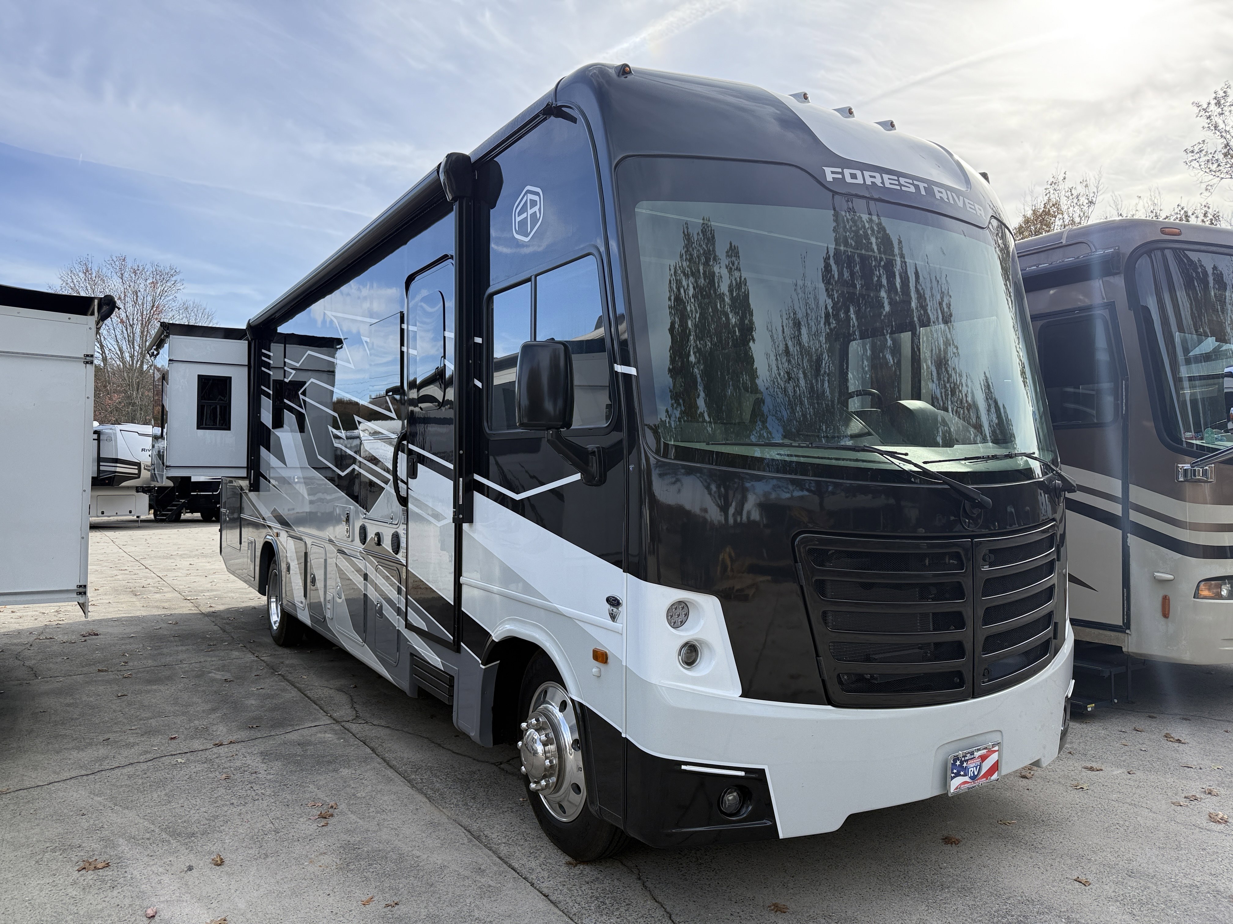 Pre-Owned 2025 Forest River FR3's photo