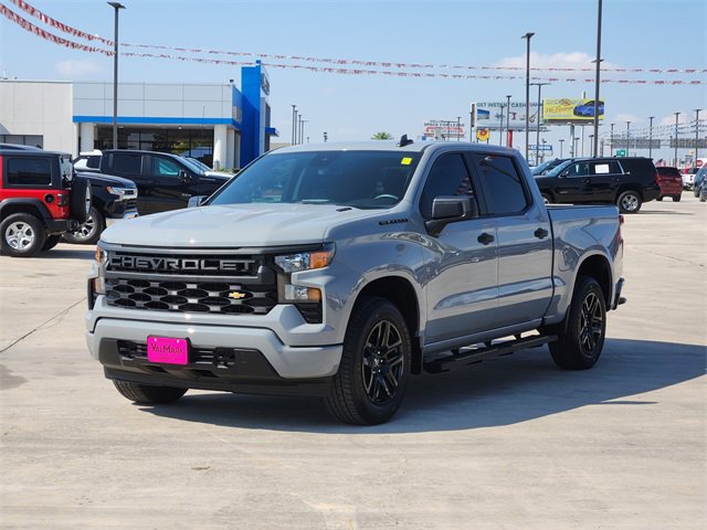 2025 Chevrolet Silverado 1500 Custom photo 3