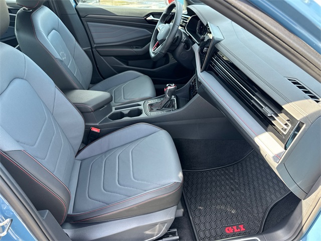2025 Volkswagen Jetta GLI 2.0T Autobahn photo 13