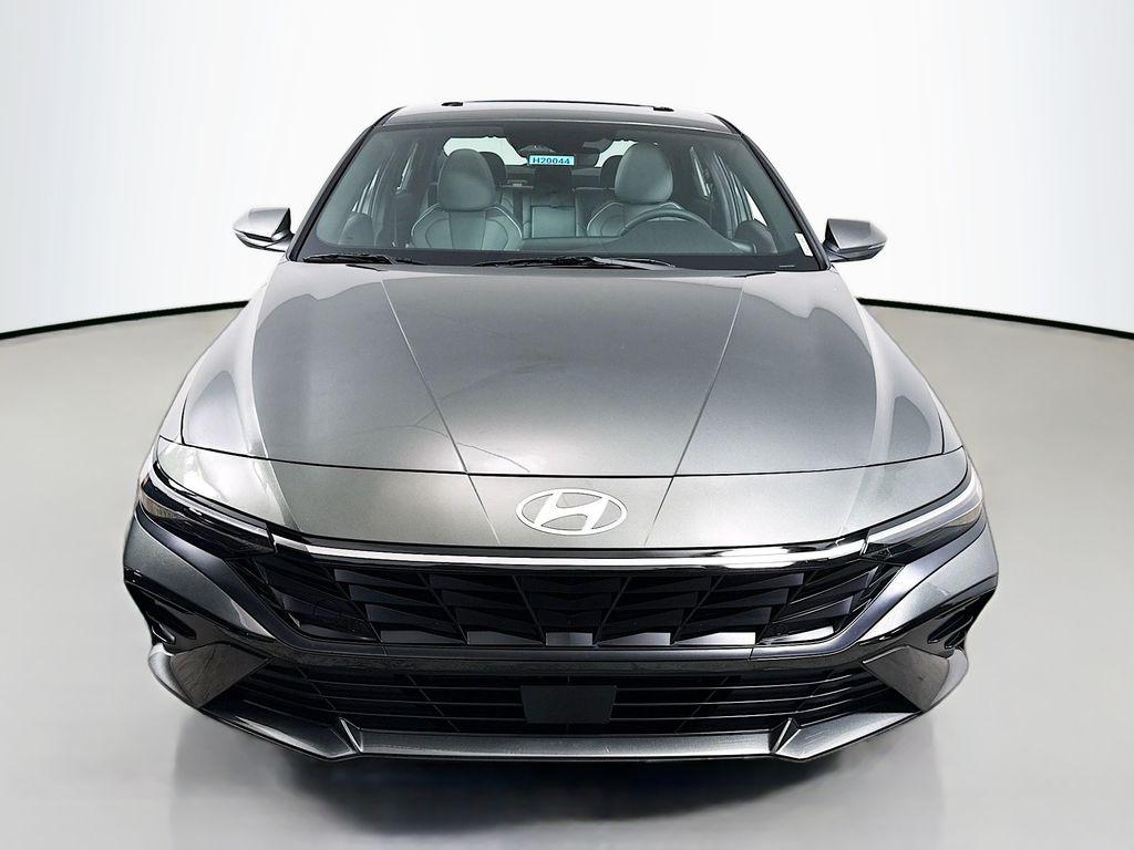 2025 Hyundai Elantra Hybrid Limited photo 2