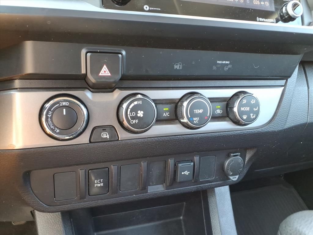 2021 Toyota Tacoma SR 4x4 photo 17