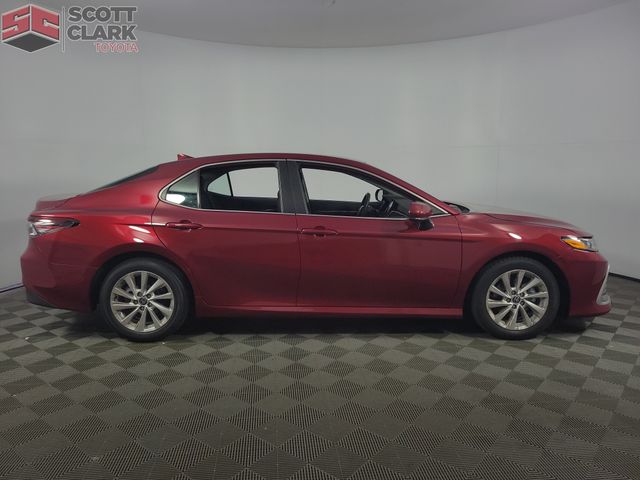 2021 Toyota Camry LE photo 8