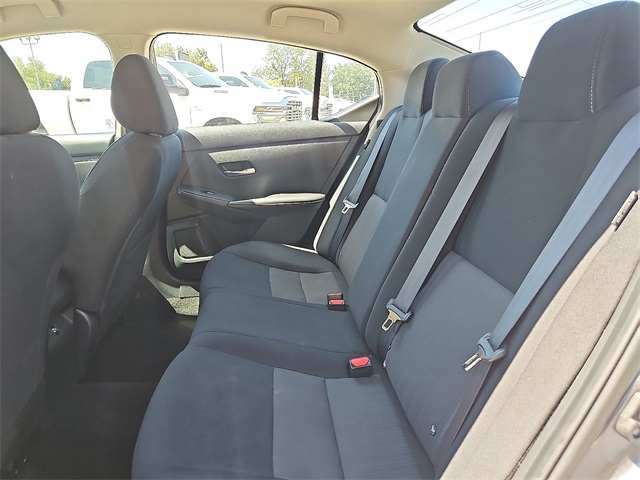 2023 Nissan Sentra SV photo 11