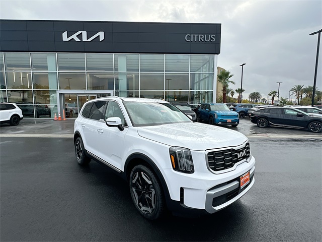 2025 Kia Telluride S's photo